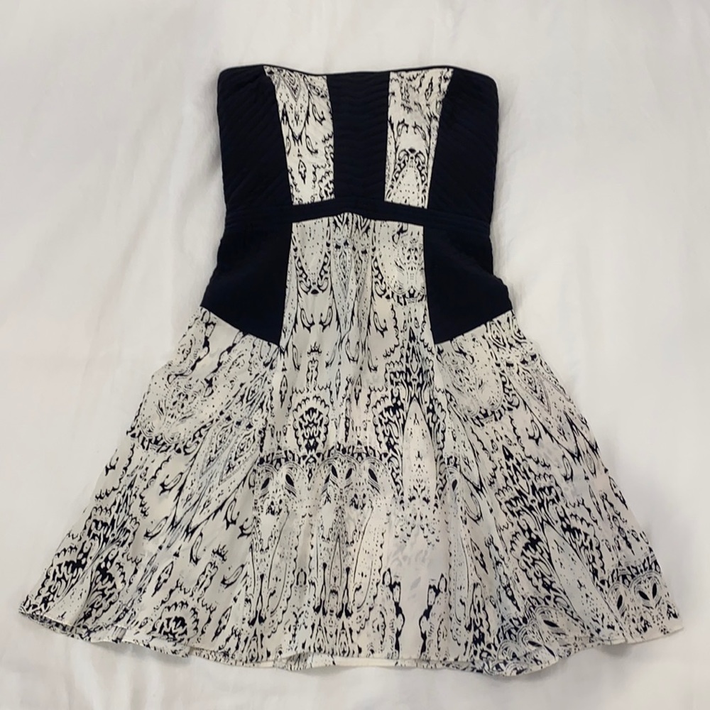 Parker size M strapless silk dress black and white